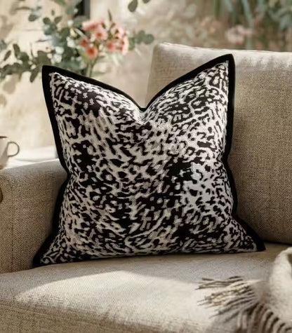 1003 Leopard Print Jacquard Cushion Cover – Bold Black and White Animal Pattern