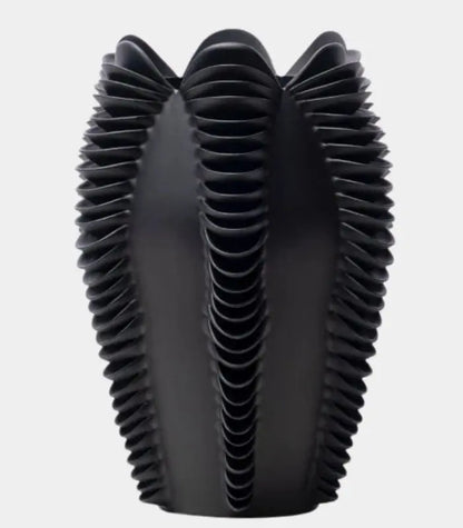 1210 Elara Sculptural Wave Vase | Modern Ribbed Resin Decorative Vessel 28 cm