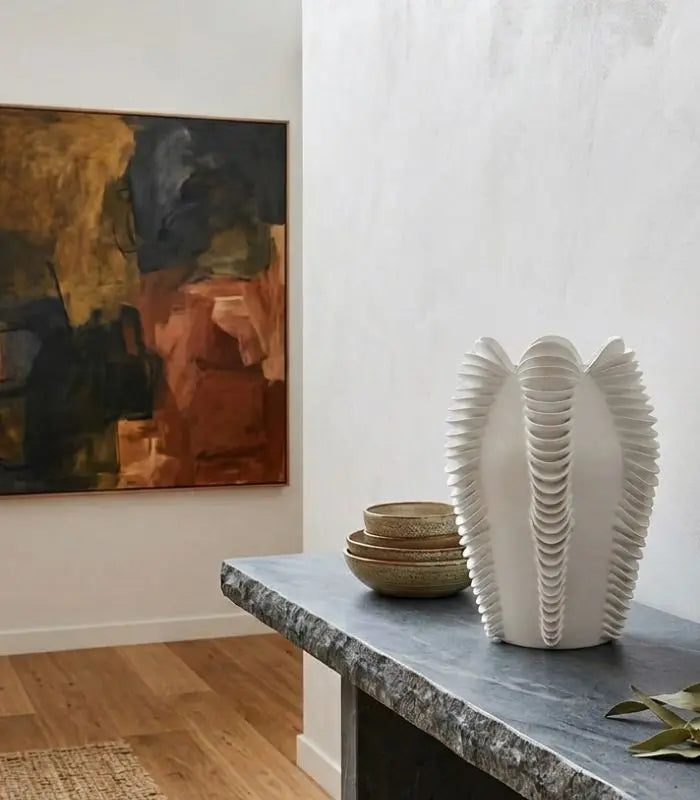 1210 Elara Sculptural Wave Vase | Modern Ribbed Resin Decorative Vessel 28 cm