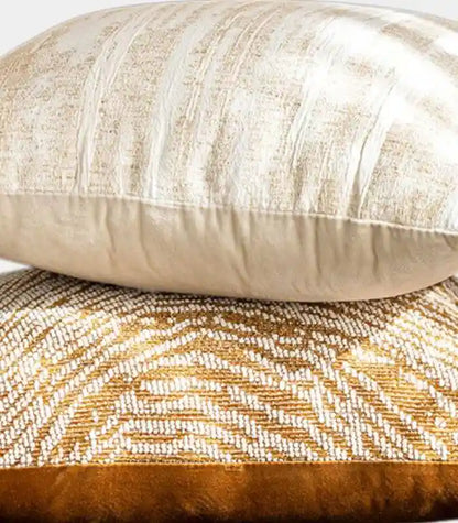 1018 Sahara Waves – Geometric Jacquard Cushion Cover 45x45 cm