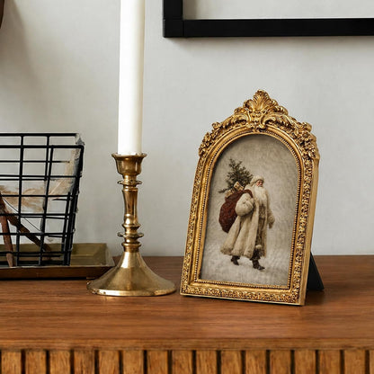 Vintage Santa Arched Frame, 6x9