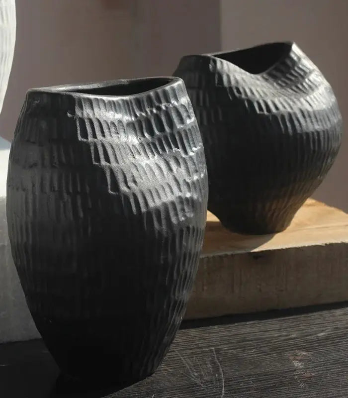 1205 Ripple Ceramic Vase – Textured Sculptural Design Black