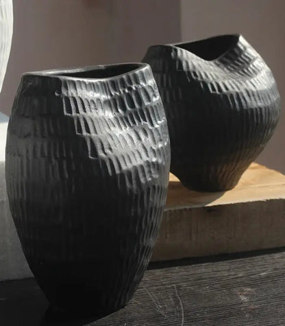 1205 Ripple Ceramic Vase – Textured Sculptural Design Black