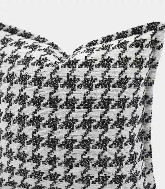 1008 Heritage Houndstooth Cushion Cover – Classic Woven Pattern 45 x 45 cm