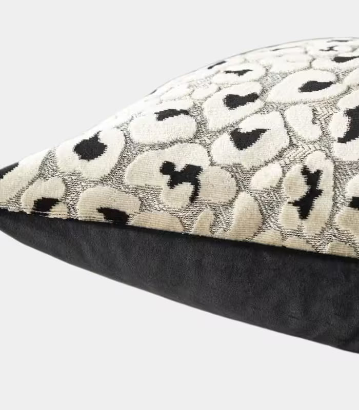 1067 Leopard Print Textured Cushion Cover Collection Velvet 45x45 cm