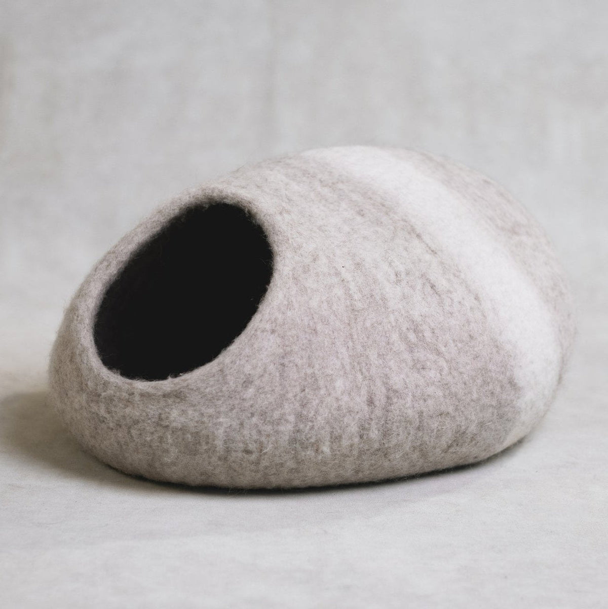 Horizon Felt Cat Cave