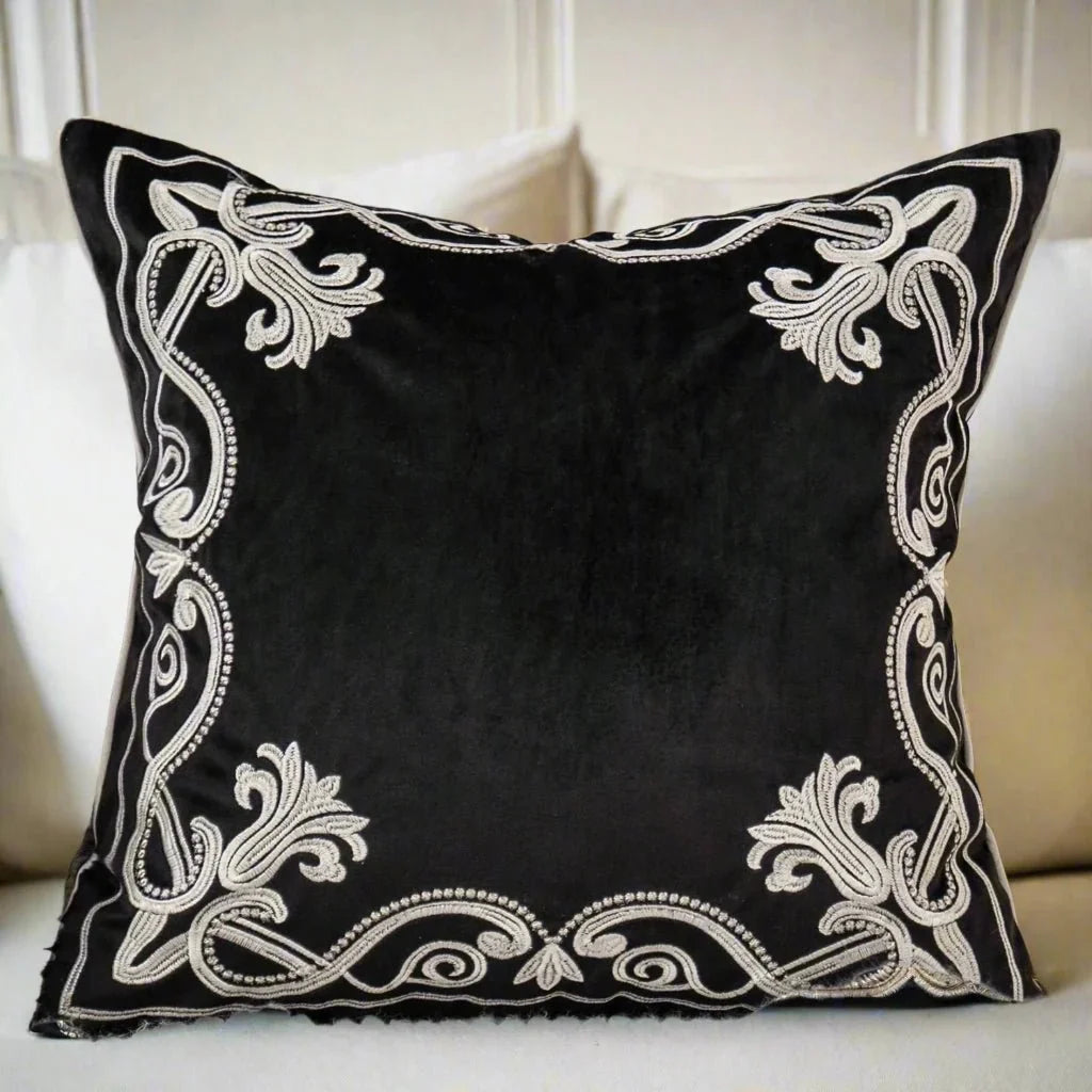 1188 Baroque Embroidered Pillow Cover