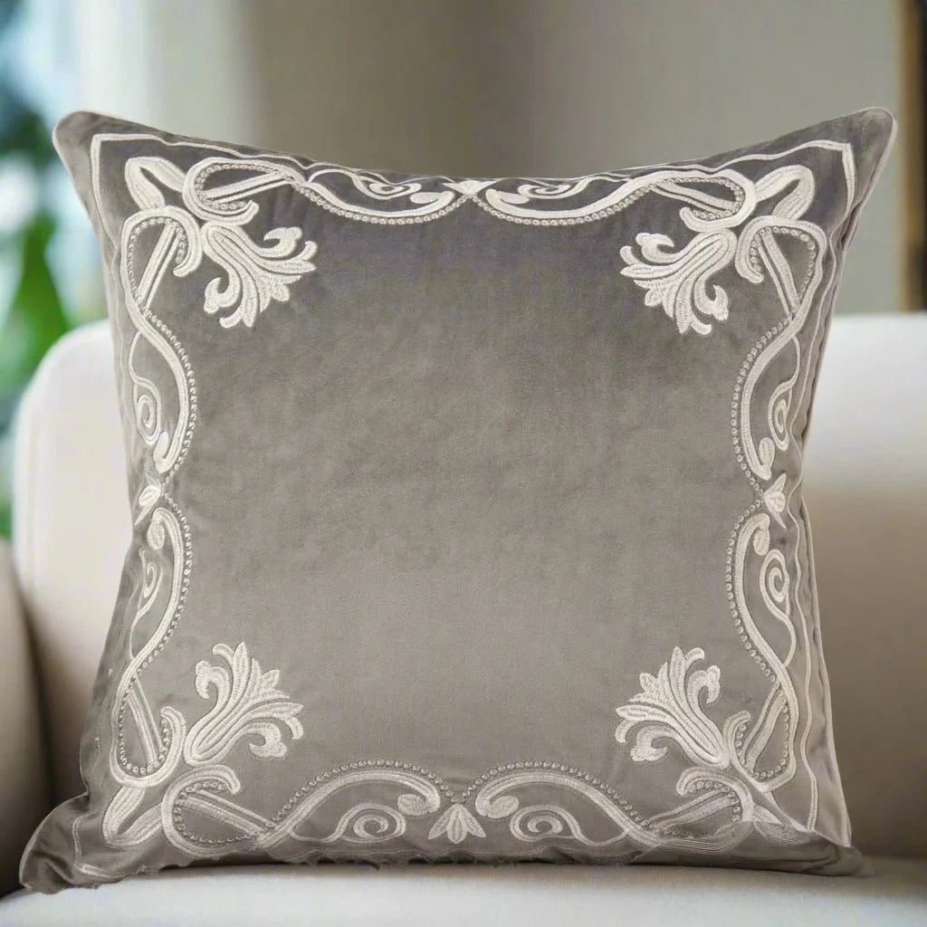 1188 Baroque Embroidered Pillow Cover