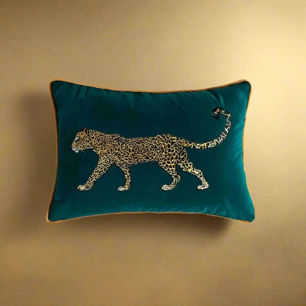 1192 Feline Majesty Embroidered Pillow Cover