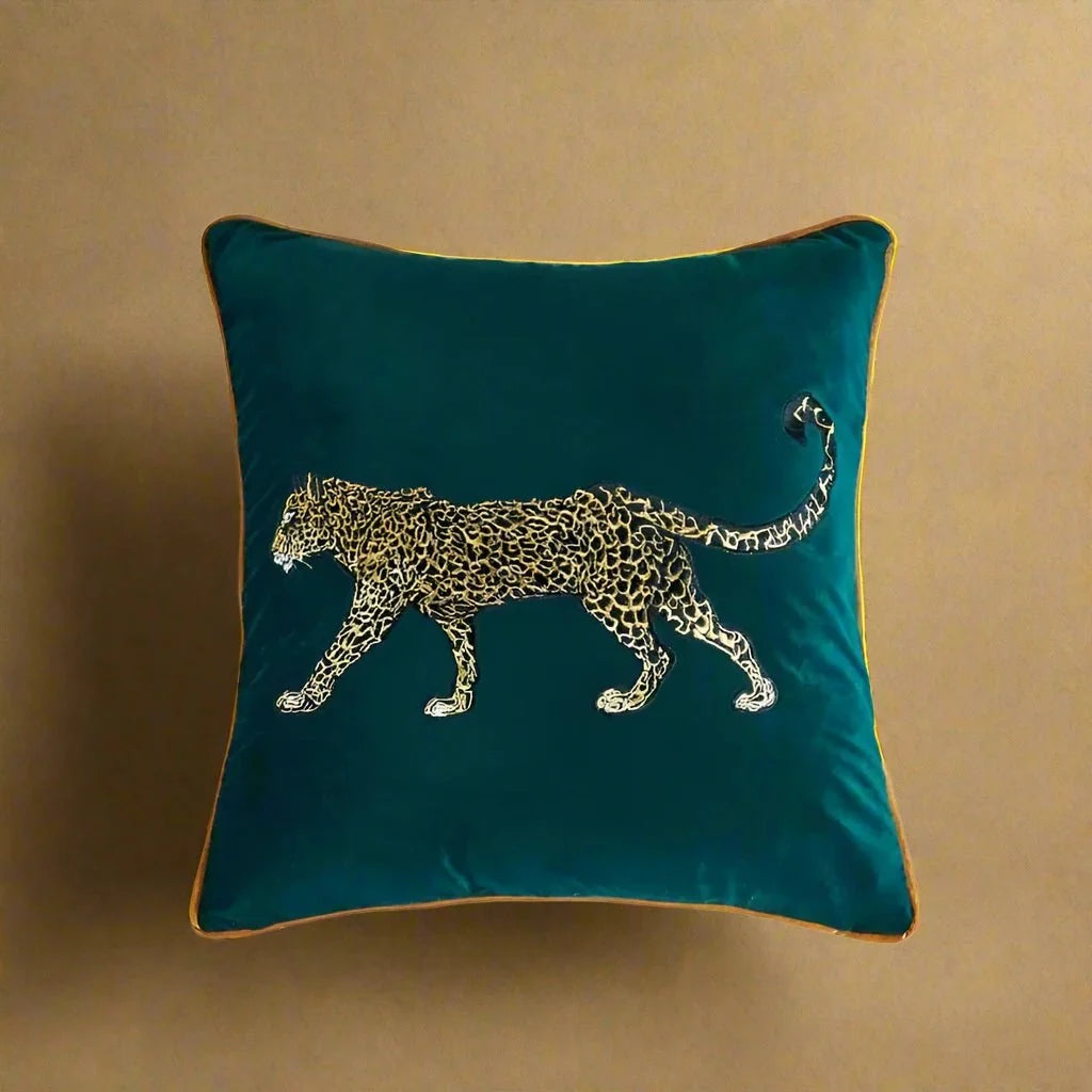 1192 Feline Majesty Embroidered Pillow Cover