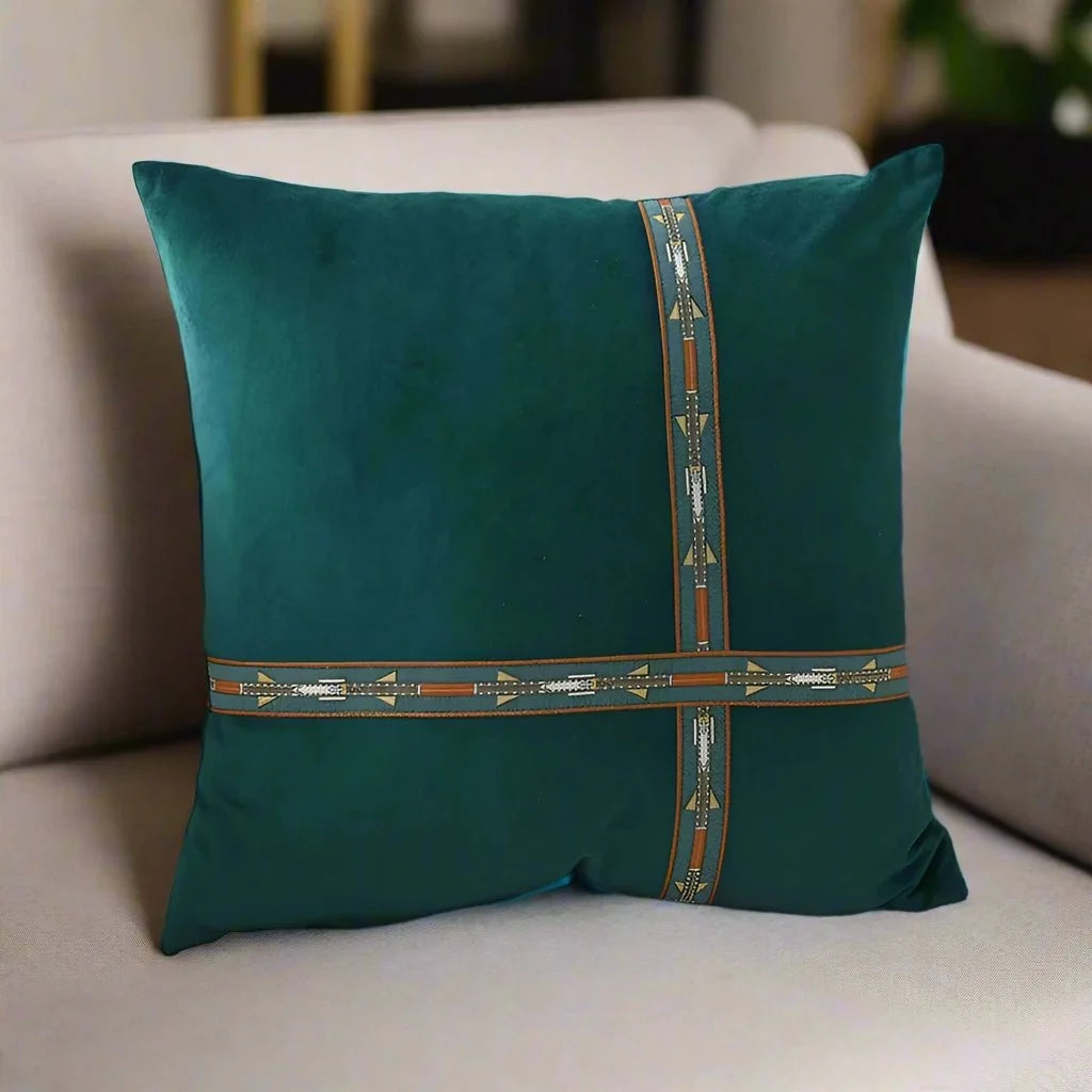 1189 Gallant Stride Pillow Cover