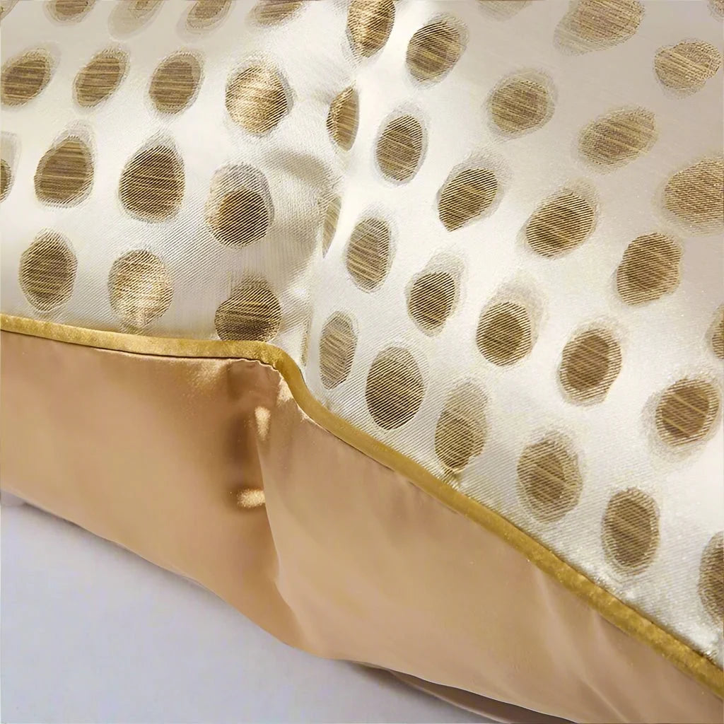 1137 Goldie Dots Pillow Cover