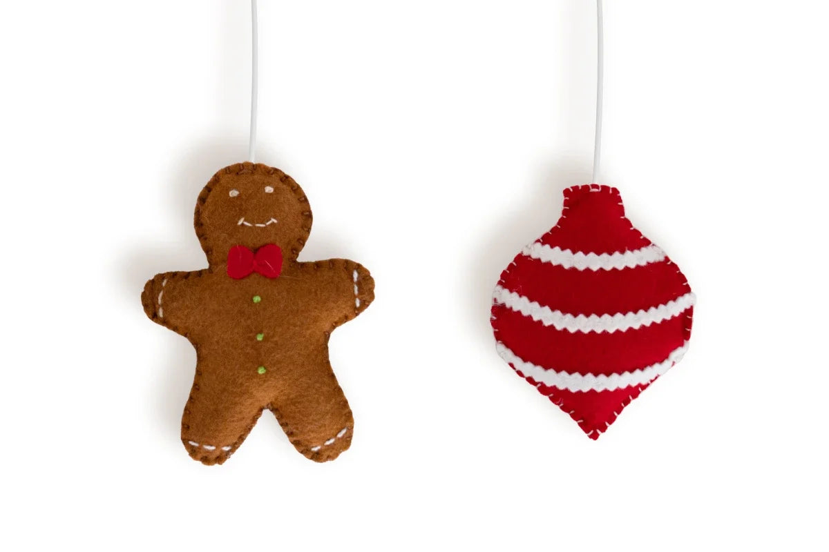 Holiday Pom-Pom Cat Toys