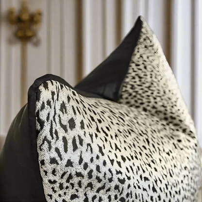 1140 Leopard Elegance Pillow Covers
