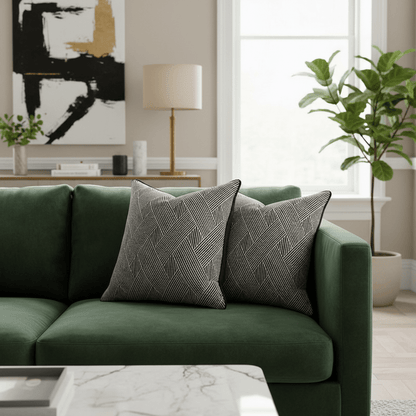 1115 Noirelle Pillow Cover
