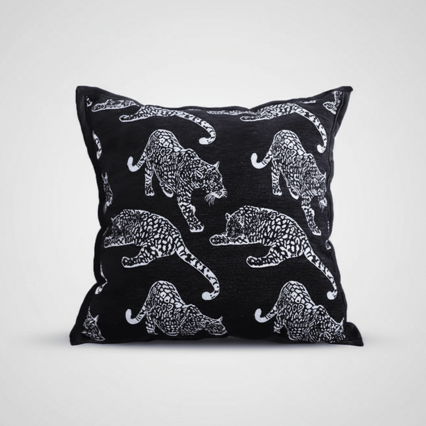 1098 Panthera Jacquard Pillow Cover
