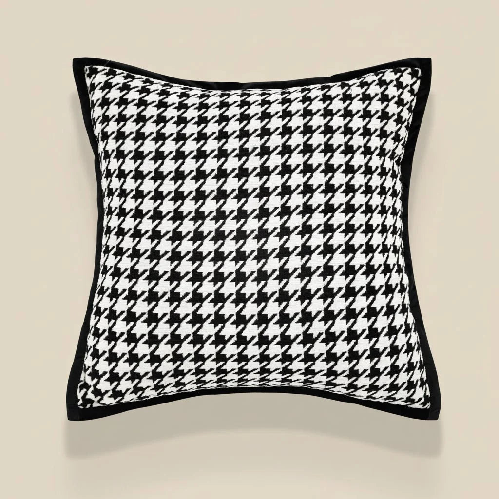 1109 Signature Houndstooth Pillow Cover