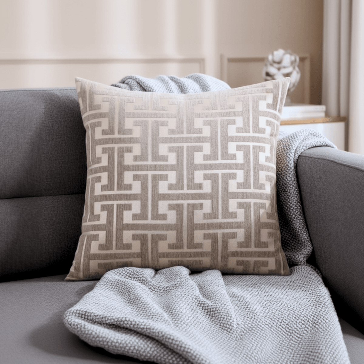 1199 Versailles Luxury Pillow Cover